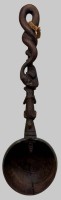 Auktion 376<br>gr. Sch&ouml;pfkelle aus Holz, fig&uuml;rlich beschnitzt, L-46 cm