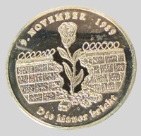 Auktion 376<br>Feinsilber-Medaille-1000- "Die Mauer bricht" 1. November 1989 in Etui, Stempelglanz, D-3,5 cm, 18,8 gr