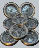 Auktion 376<br>8x gr. Glasuntersetzer mit breiten versilberten Rand, D-ca. 10 cm