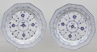 Auktion 376<br>2 x Porzellan Teller mit durchbrochenem Rand , 