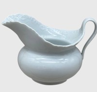 Auktion 376<br>Sauciere, weiss "Meissen", 19.Jhd., Schwerter durchschliffen, H-10 cm