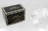 Auktion 376<br>2 kl. Geschenksets 1x Marc Jacobs Parfum Creme in Ringform 