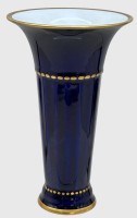 Auktion 376<br>Kobalt-Vase mit Goldstaffage "Lorenz Hutschenreuther" H-20 cm