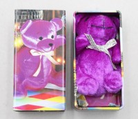 Auktion 376<br>ein Miniatur-Teddyb&auml;r aus der Tiny Tins-Kollektion von Hasbro aus den 1990er/fr&uuml;hen 2000er Jahren