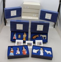 Auktion 376<br>ein Set von handbemalten Krippenfiguren aus Porzellan  f&uuml;r Hutschenreuther nach dem Entwurf von W. Stefan.