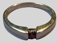 Auktion 376<br>Silberring_925- mit roten Stein, RG 63, 3,5 gr