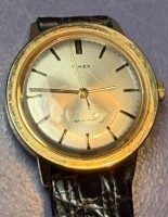 Auktion 376<br>mechan. HAU "Timex" Handaufzug, Werk l&auml;uft, Lederband
