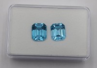 Auktion 376<br>2 tiefblaue Topase, zus. ca. 13,7 Karat