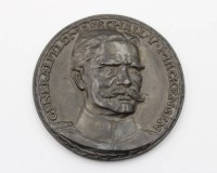 Auktion 376<br>Guss-Medaille,Portr&auml;t des deutschen Generalfeldmarschalls August von Mackensen, datiert 1915, D-7cm