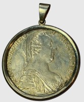 Auktion 376<br>M&uuml;nzanh&auml;nger, Silber, Maria Theresientaler, 1780 dat., D-4,5 cm, 36,18 cm