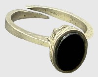 Auktion 376<br>offener Silberring-835- mit Onyx Lagenstein, 2,16 gr
