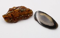 Auktion 376<br>2x div. Broschen, Achat und Bernstein, ca. L-6cm