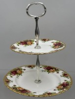 Auktion 376<br>Etagere "Royal Albert" Country Rose, H-24 cm