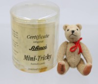 Auktion 376<br>Schuco Mini-Tricky-B&auml;r, orig. Display, ca. H-7cm