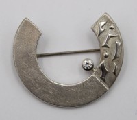Auktion 376<br>moderne 925er Silber-Brosche, klarer Stein, 7,5gr., L-3,2cm