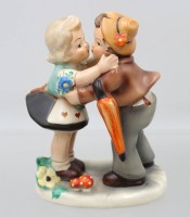 Auktion 376<br>Keramikfigur&bdquo;Erste Liebe&ldquo;, Modellnr 3145, Cortendorf , 50er Jahre, ca. H-13,5cm