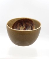 Auktion 376 / Los 9049 <br>sch&ouml;ne signierte Kunstkeramik-Schale, ca. H-10,5cm D-16cm