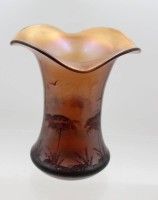 Auktion 376<br>Freiherr von Poschinger - Vase, Landschaftsbemalung, irisierend , ca. H-18cm