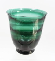 Auktion 376<br>gr&uuml;ne Vase mit Wellenoptik, 1960er-Jahre,  Designer Erich Jachmann f&uuml;r WMF, ca. H-14,5cm