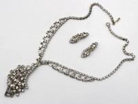 Auktion 376<br>Strass-Set, &auml;lter, Collier und Ohrclips, ca. L-44cm u. L-2,5cm
