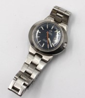 Auktion 376<br>vintage Damen- Omega Gen&egrave;ve Dynamic, Handaufzug, Werk l&auml;uft, 60/70er Jahre, Tragespuren, ca. 2,5 x 3cm