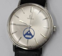 Auktion 376<br>mechan. Handaufzug HAU "Omega", Werbung f&uuml;r Saurer, Werk l&auml;uft, Lederband, leichte Tragespuren, D-3,5cm