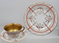 Auktion 376<br>Art-D&eacute;co-Sammelgedeck, Heinrich &amp; Co. Selb,  Dekor &bdquo;Regina&ldquo;, leicht berieben, Tasse H-5cm