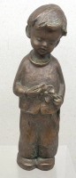 Auktion 376<br>Jungenfigur mit Blume, Achatit, H-30 cm