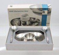 Auktion 376<br>WMF-Eierbecher, Cromargan-Edelstahl,  Design von Wilhelm Wagenfeld, orig. Karton
