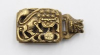Auktion 376<br>asiatische G&uuml;rtelschlie&szlig;e, Bronze, &auml;lter, ca. 2,5 x 5cm