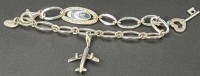 Auktion 376<br>Esprit Bettelarmband mit 2 Anh&auml;ngern, Flugzeug und Schl&uuml;ssel, Silber-925-, 15,29 gr. L-19 cm