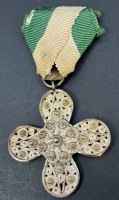 Auktion 376<br>Silberkreuz am Band-900-, K&ouml;nigscheibe La 1968, zus. 15,35 gr