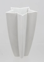 Auktion 376<br>Vase, Hutschnreuther, Wei&szlig;porzellan, Entw. H.Fuchs, ca. H-17,5cm