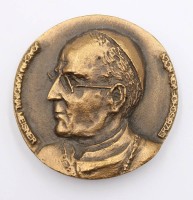 Auktion 376<br>Medaille,  K&ouml;lner Erzbischof Joachim Kardinal Meisner (1933-2017), Bronze, ca. D-6,5cm