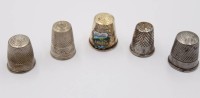 Auktion 376<br>5x div. alte Fingerh&uuml;te, 1x 800er Silber (4gr.), ca. H-2cm