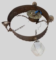 Auktion 376 / Los 16049 <br>grosse Metall-Deckenlampe, Blech gepr&auml;gt, 5 flammig, nur 3 Lampenschirme vorhanden, D-63 cm, H- Metallrahmen 15 cm