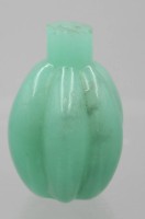 Auktion 376<br>kl. Flacon, 19. Jhd., Uranglas, Silbermontur fehlt, ca. H-4,5cm