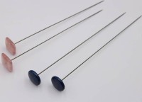 Auktion 376<br>2 Paar wohl chinesische Haarnadeln, Lapis und Rosenquartz (1. besch&auml;digt), je ca. L-28cm