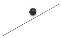 Auktion 376<br>wohl antike chinesische Haarnadel, Kugel Silber gepr., Nadel Metall, Altersspuren, Kugel ca. 3cm