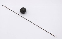 Auktion 376<br>wohl antike chinesische Haarnadel, Kugel Silber gepr., Nadel Metall, Altersspuren, Kugel ca. 3cm
