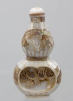 Auktion 376<br>antike chinesische Schnupftabakflasche in Doppel-K&uuml;rbisform, Perlmutt, ca. H-8cm