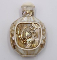 Auktion 376<br>antike chinesische Schnupftabakflasche, Perlmutt, ca. H-7cm