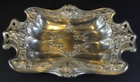 Los 4040 <br>versilberte Jugendstil-Schale, H-5 cm, 35x22 cm