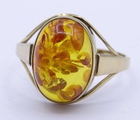 Los 5000 <br>333er-Gelbgoldring mit Bernsteincabochon, RG 62, 2,3 gr.