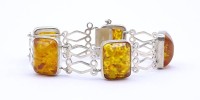 Los 5024 <br>Silber Armband mit 5 Bernsteinen, Fischland Schmuck, Silber 0.835, L. 19cm, B. 20mm, 25g., Sicherheitskettchen defekt