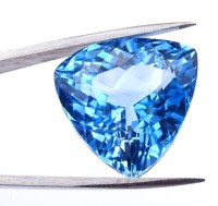 Los 5034 <br>Blautopas 36,8ct.,Trillion Cut, 19,3x20,3x13,6mm