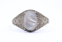 Los 5053 <br>Silber Armspange mit Perlmutt, Sterling Silber 0.925, bez. Suarti, 36,6g.