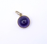 Los 5056 <br>kl. runder Goldanh&auml;nger mit Amethyst, GG 0.585, L. 20mm, 3,3g.