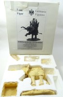 Los 7002 <br>Germania-Figur "Griechischer Kriegselefant" in OVP, Figuren (Menschen) H. 7 cm, in Einzelteilen, diese teilweise leicht nachgedunkelt