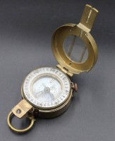Los 11003 <br>Kompass, Stanley London, älter, Messinggehäuse, ca. D-6cm, guter Zustand.